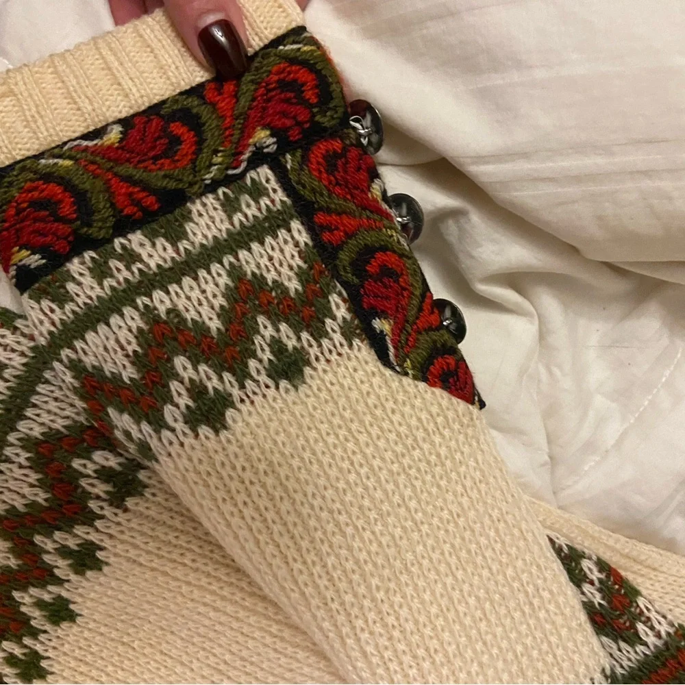 Cream Wool Sweaters - Picture 5 of 7